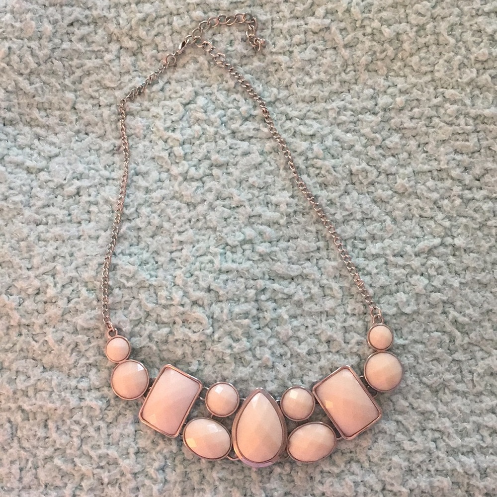 White and silver accent necklace